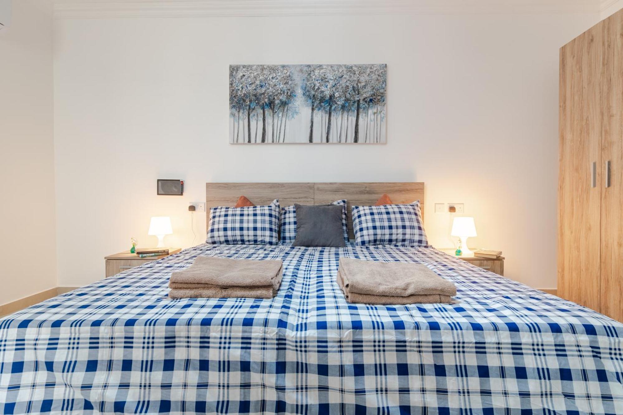 Brand New Apartment 3 Bdr 2 Bth H12 Сейнт Полс Бей Екстериор снимка