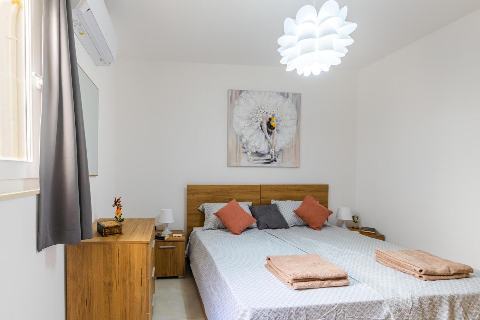 Brand New Apartment 3 Bdr 2 Bth H12 Сейнт Полс Бей Екстериор снимка