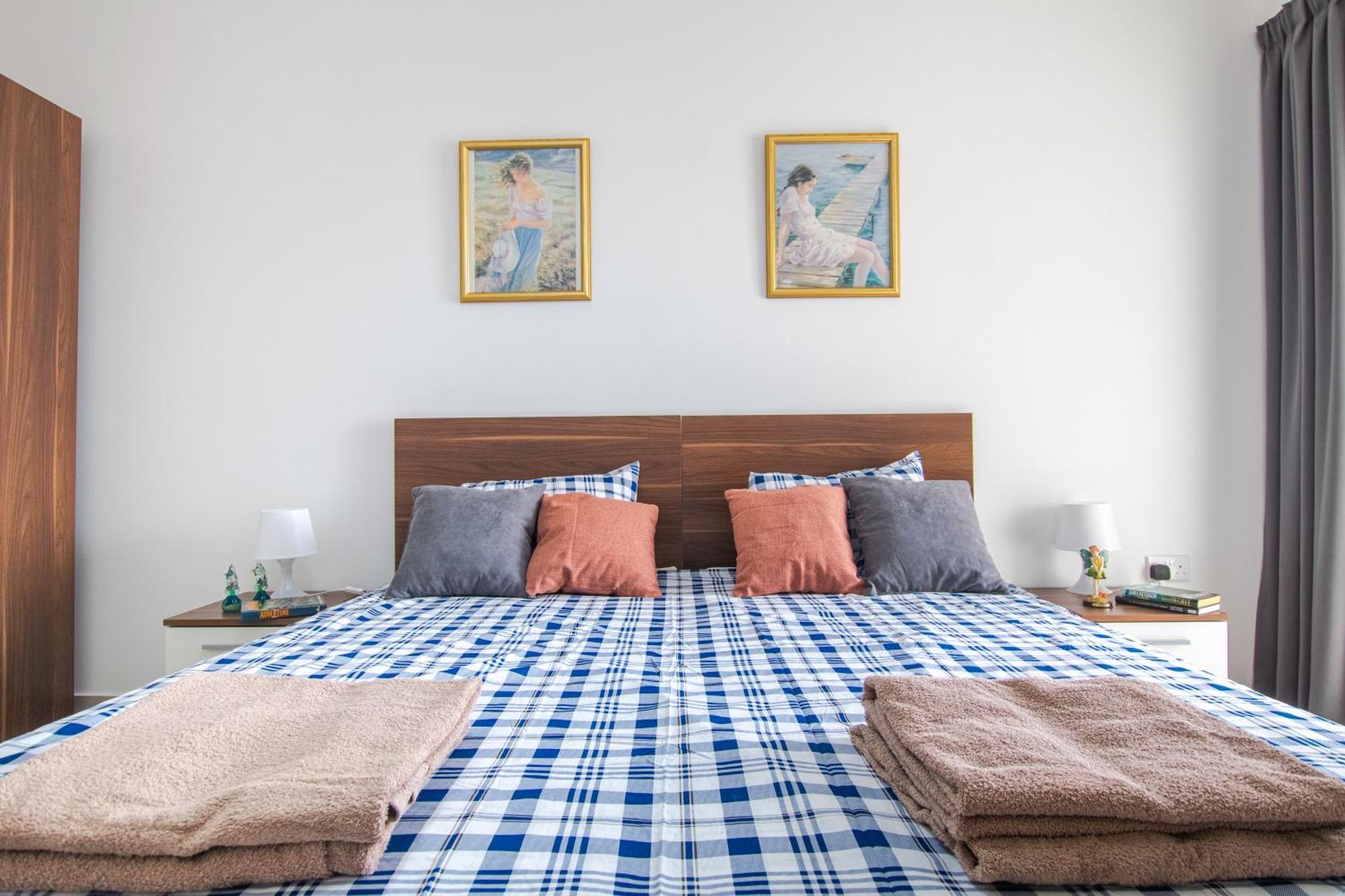 Brand New Apartment 3 Bdr 2 Bth H12 Сейнт Полс Бей Екстериор снимка