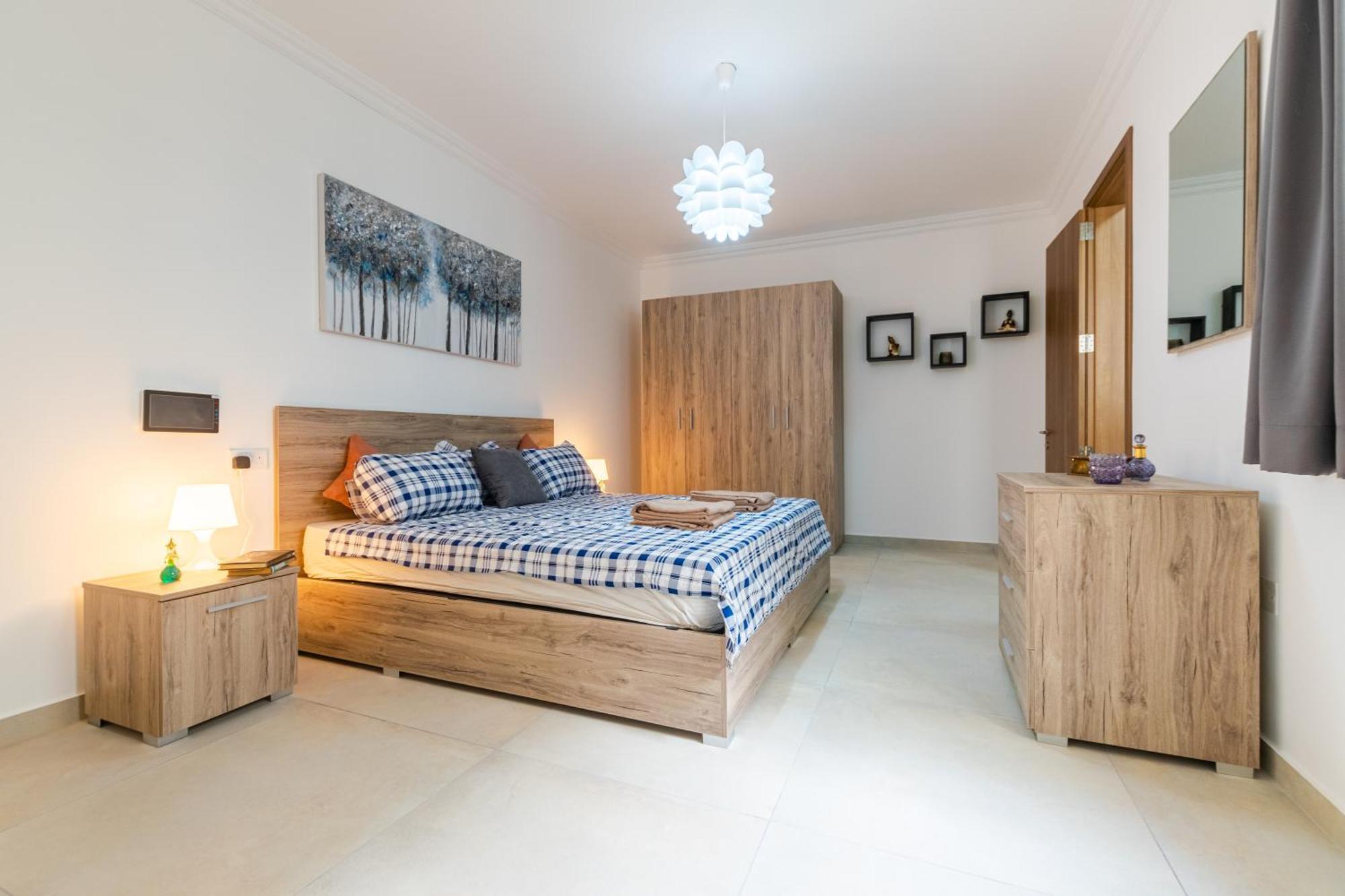 Brand New Apartment 3 Bdr 2 Bth H12 Сейнт Полс Бей Екстериор снимка