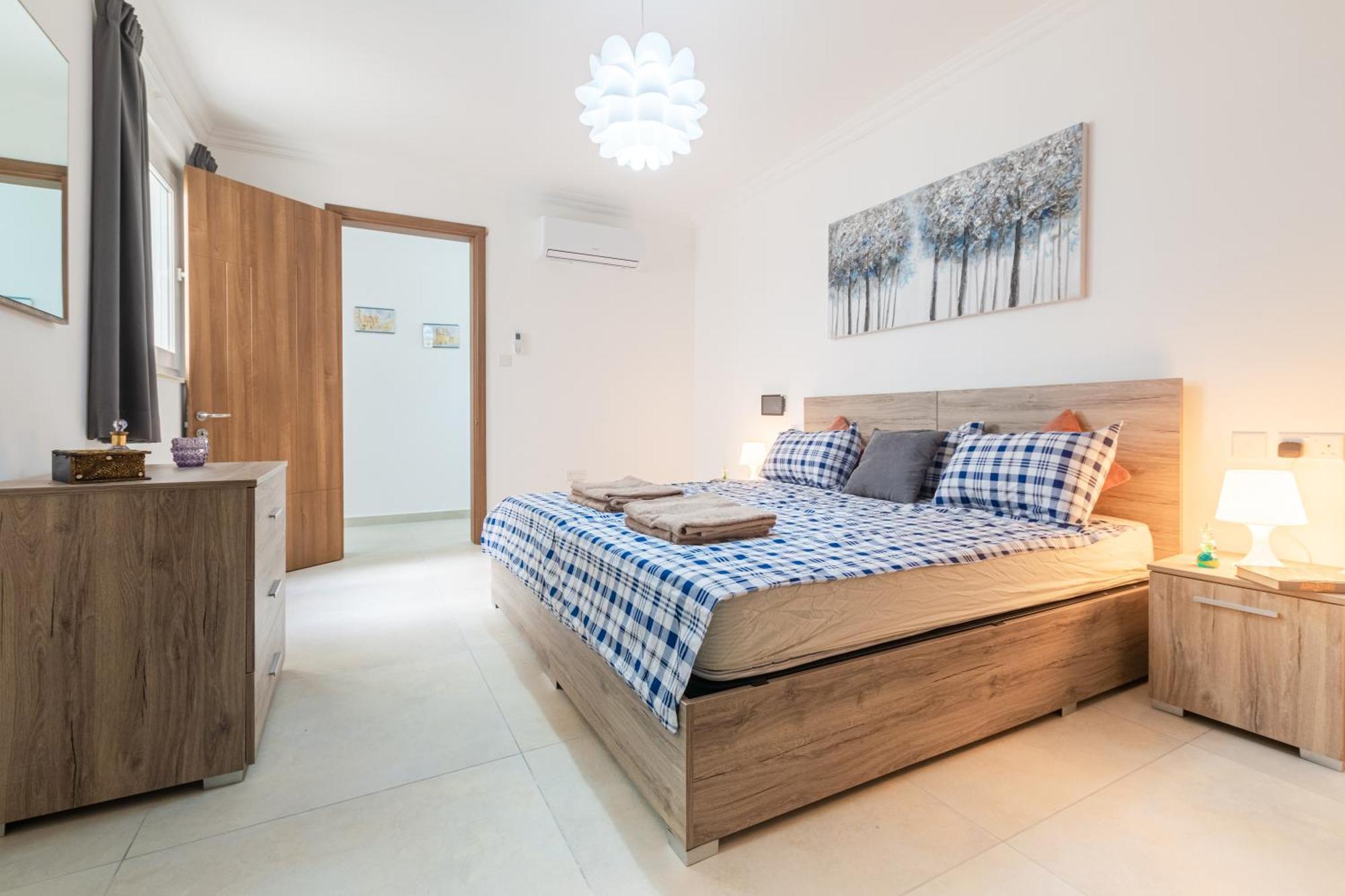 Brand New Apartment 3 Bdr 2 Bth H12 Сейнт Полс Бей Екстериор снимка