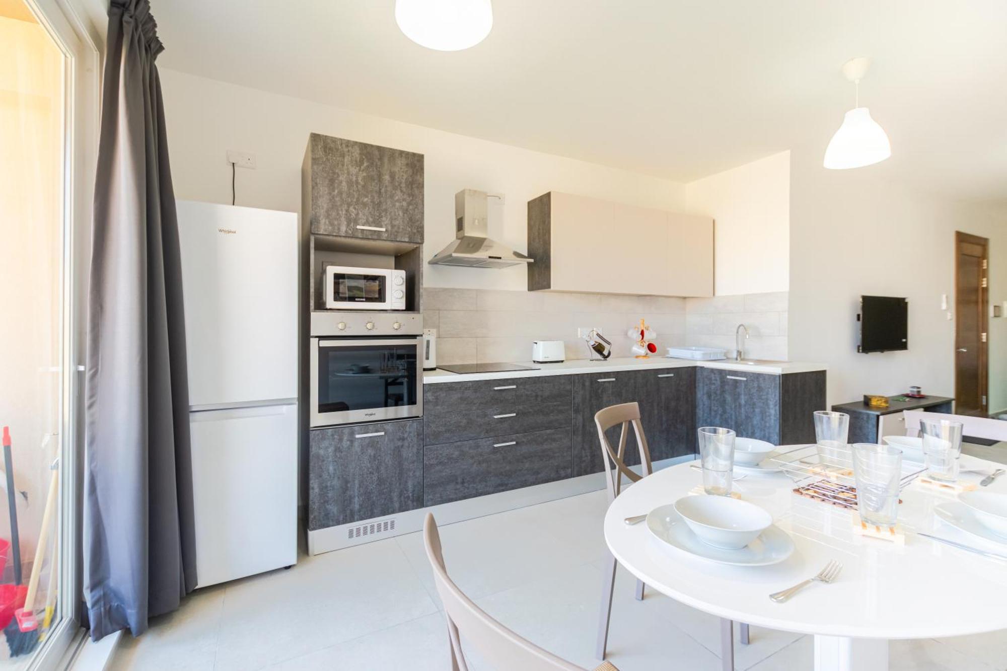 Brand New Apartment 3 Bdr 2 Bth H12 Сейнт Полс Бей Екстериор снимка