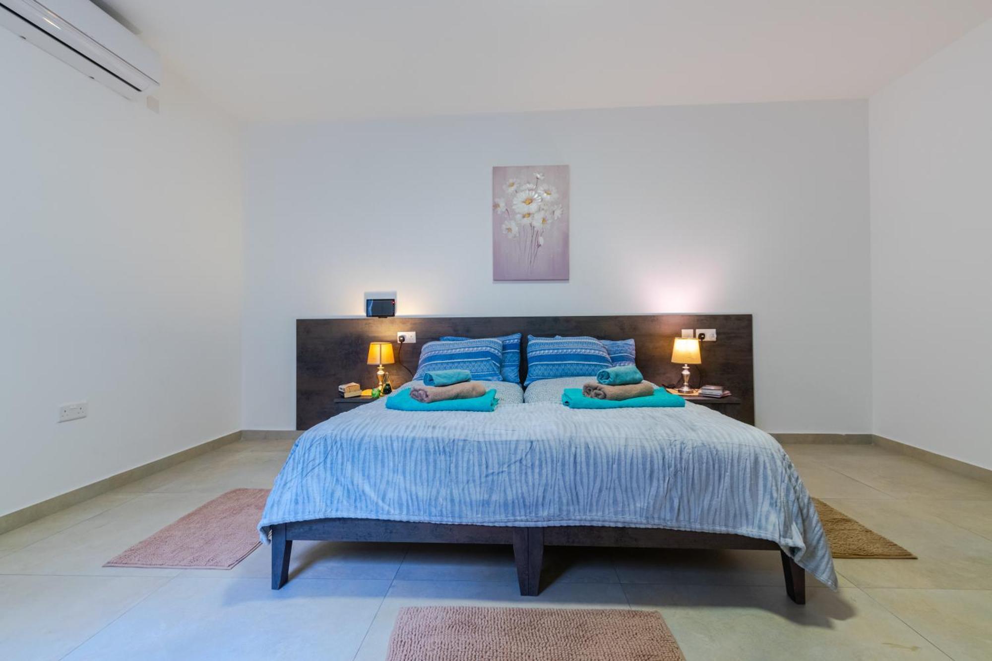 Brand New Apartment 3 Bdr 2 Bth H12 Сейнт Полс Бей Екстериор снимка